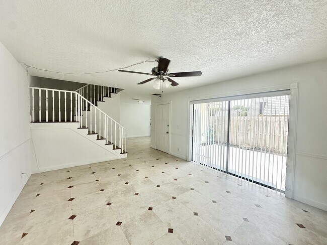 Building Photo - 173 Lake Arbor Dr