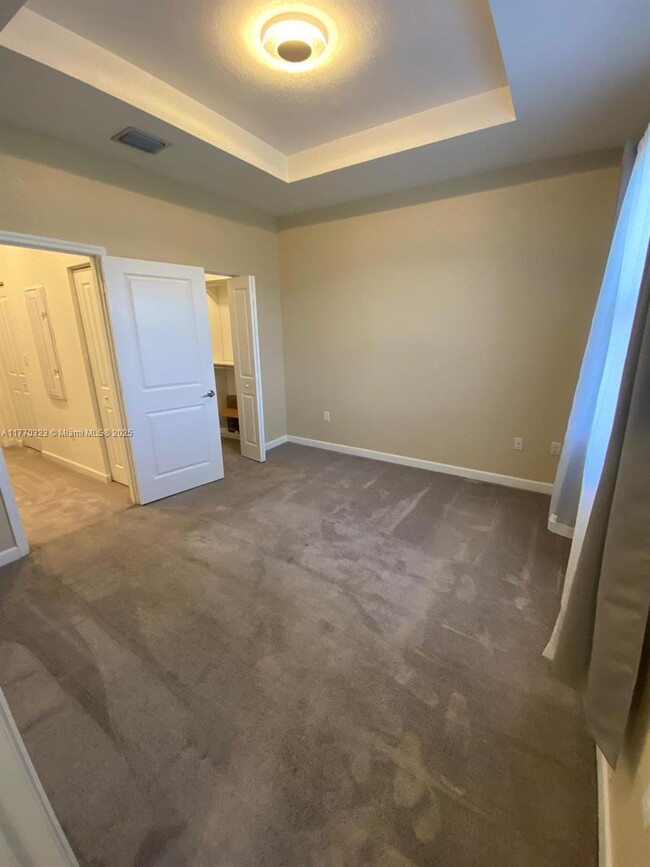 Building Photo - 18220 SW 148th Rd