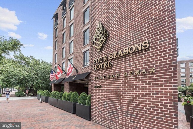 Building Photo - 1080 Wisconsin Ave NW