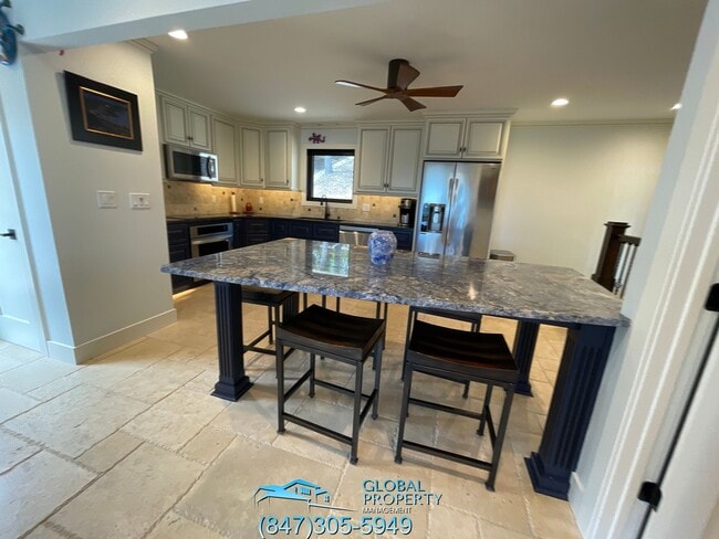 Building Photo - 880 Wading Bird Rd