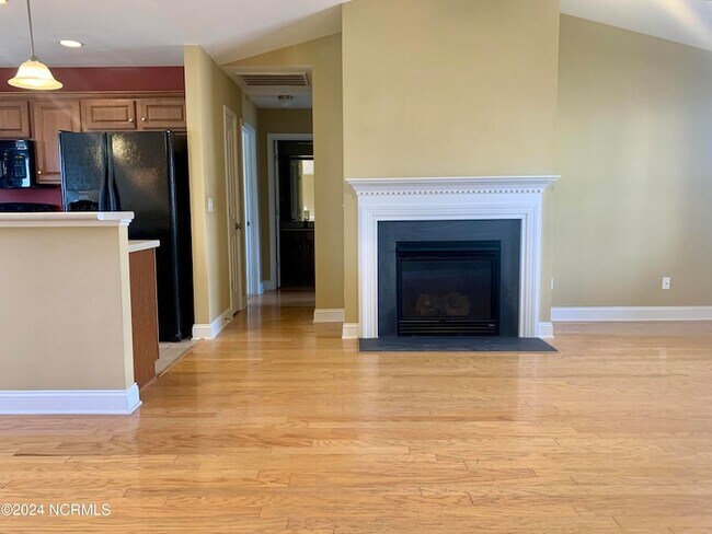 Building Photo - 7206 Chipley Dr
