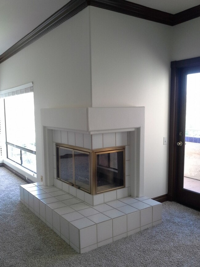 Building Photo - Terrific 1Br/1.5Ba Condo in Gated Masters Hill W/ Golf Course Views