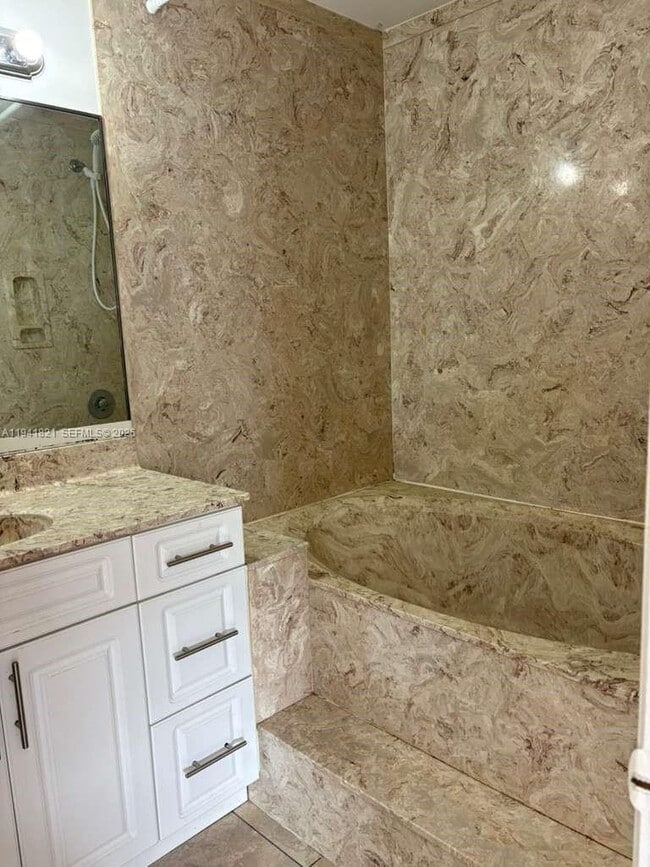 Building Photo - 17 Crossings Cir