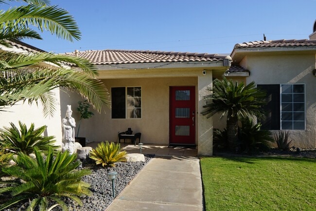Building Photo - 67670 Ovante Rd