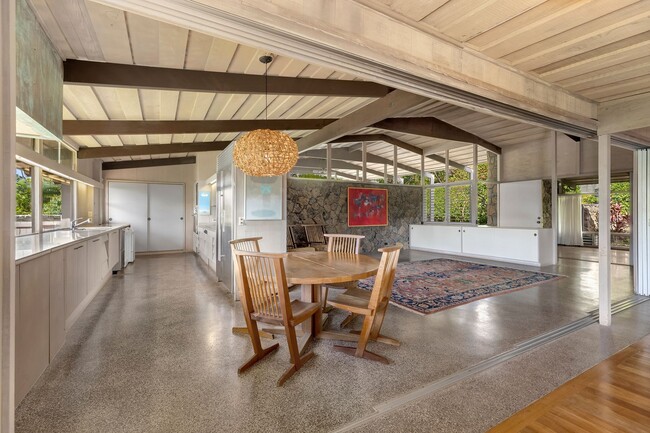 Building Photo - Diamond Head Mid-Century Modern Home