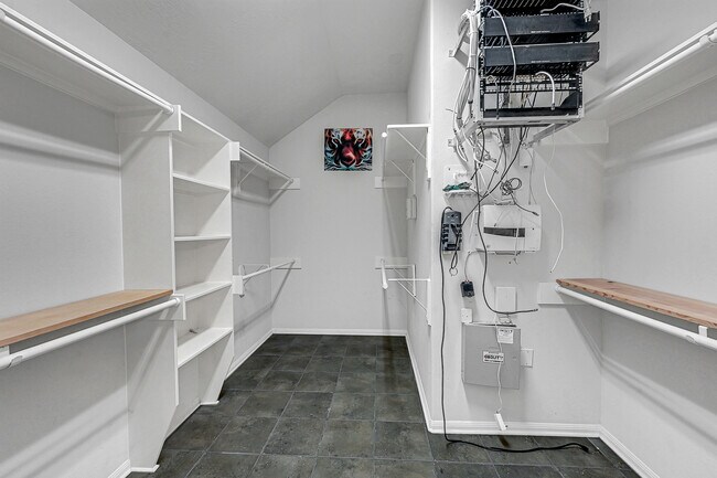Building Photo - 16711 Moss Green Ct