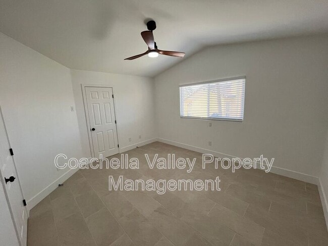 Building Photo - 47675 Azalea St