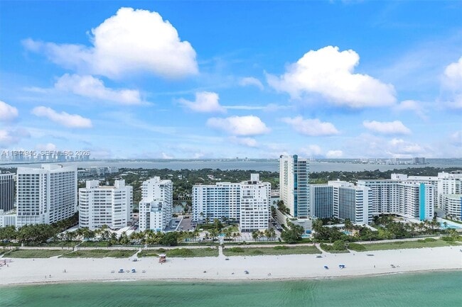 Building Photo - 5005 Collins Ave