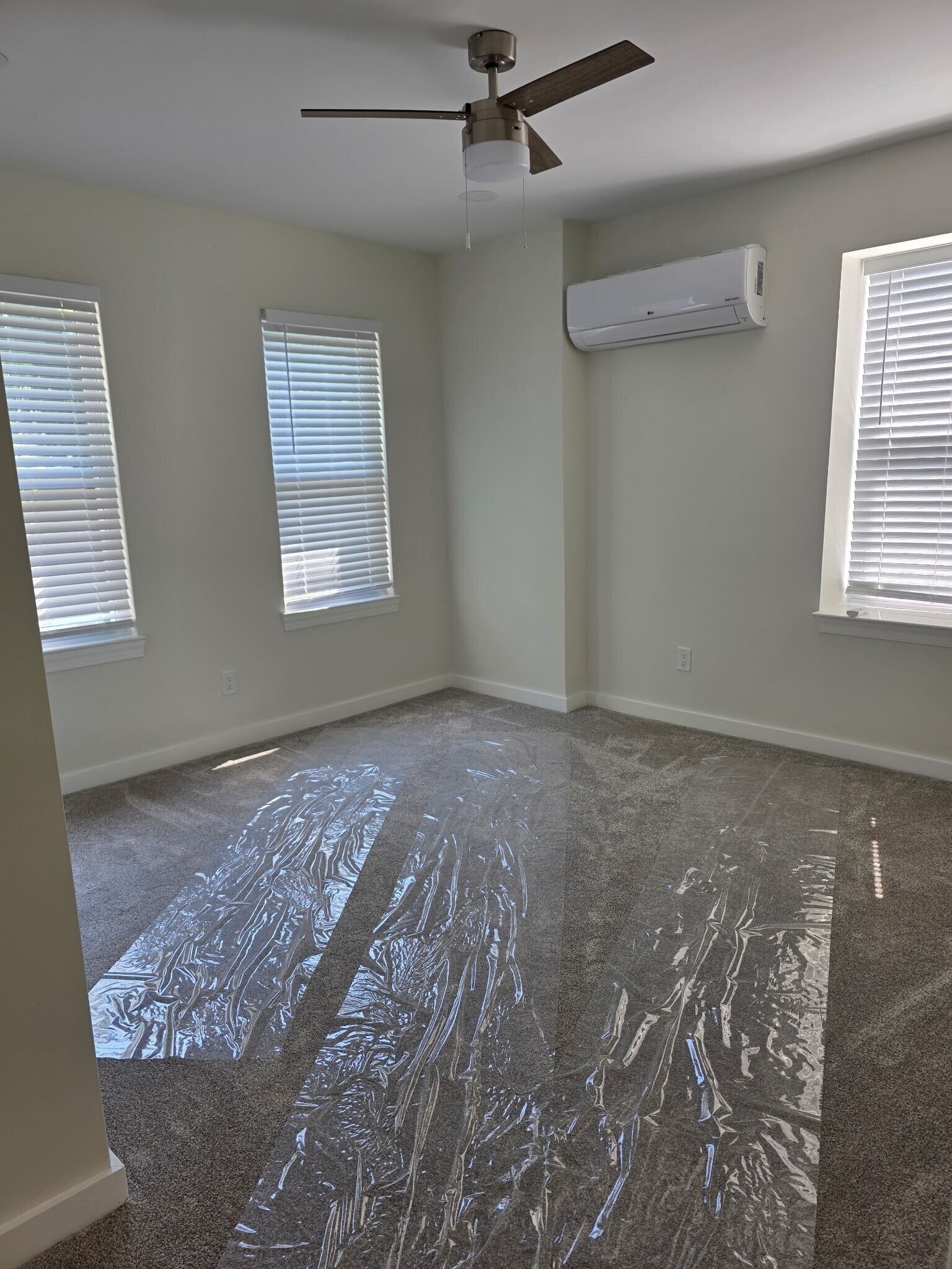 Building Photo - 5375 Wingohocking Terrace