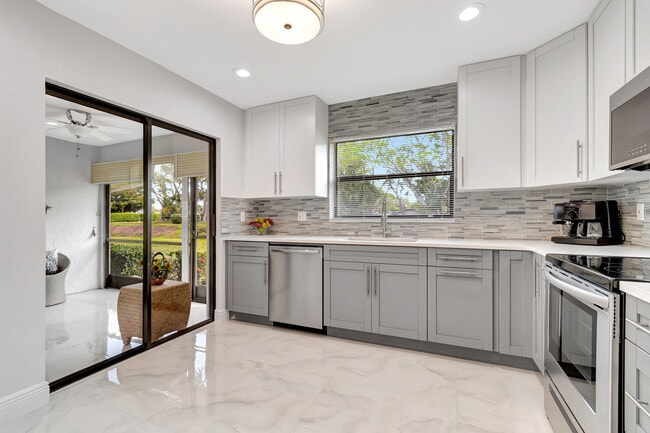 Building Photo - 9780 Parkinsonia Tree Trail