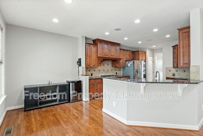 Building Photo - 42524 Rowderbury Sq