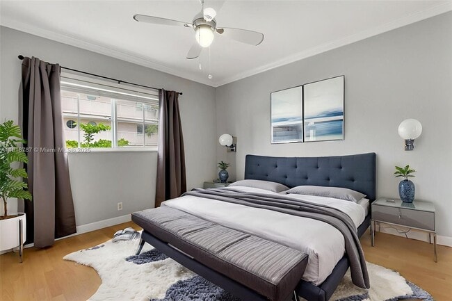 Building Photo - 924 SE 2nd St