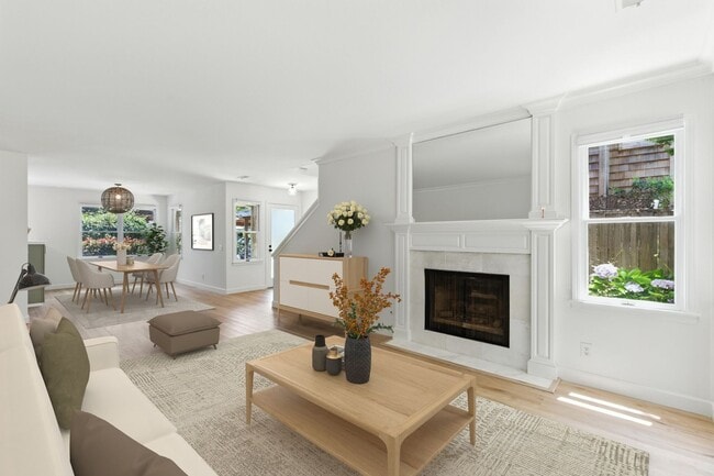 Primary Photo - 560 Centre Ct