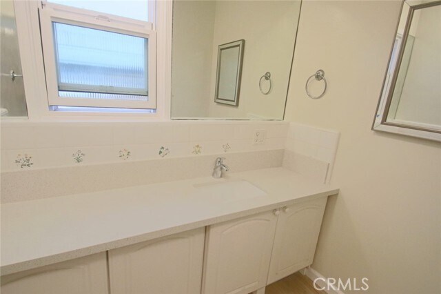 Building Photo - 126 8th St