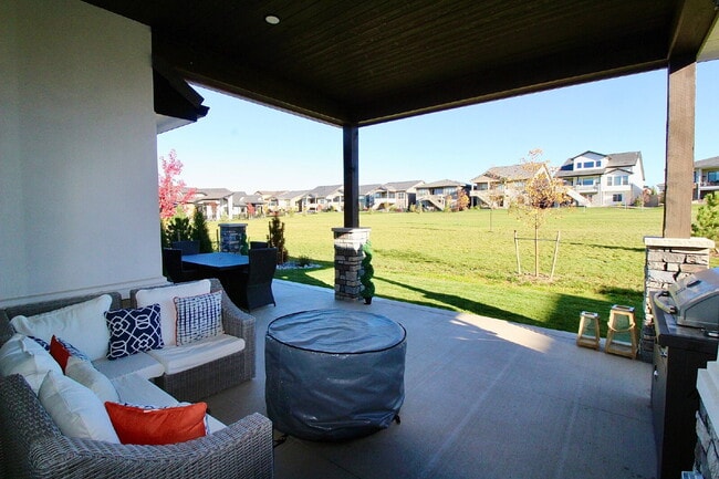 Building Photo - 3332 Danzante Bay Ct