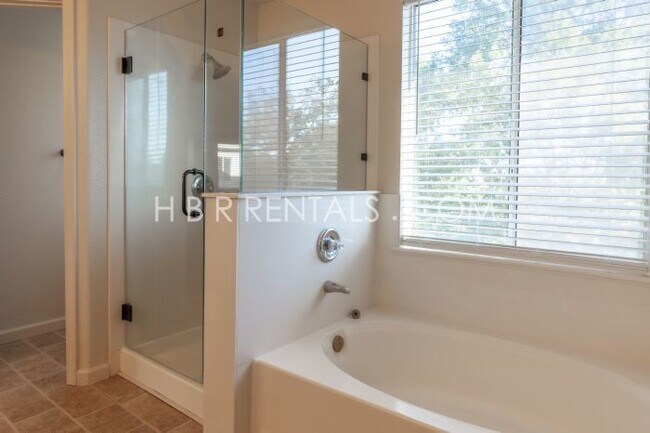 Building Photo - Charming 3-Bedroom & Spacious 2400 Sq. Ft. Layout in Tracy's Serene Sagewood Neighborhood!