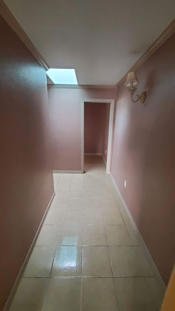 Building Photo - 304 Calle Al Rumbo