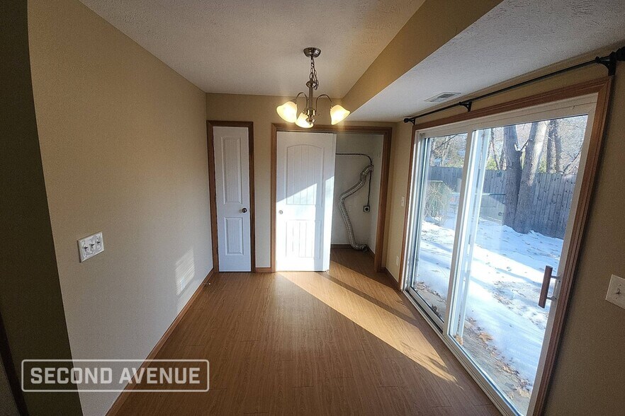 Building Photo - 415 Station 44 Pl