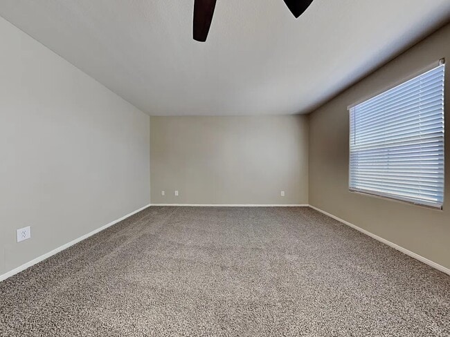 Building Photo - 10753 Bayview House Ave