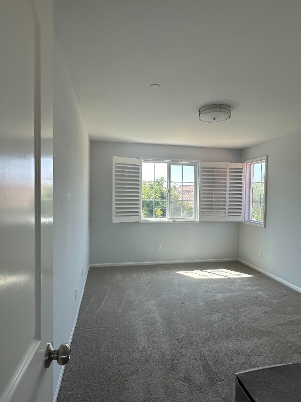 Building Photo - 1460 Mockingbird Ct