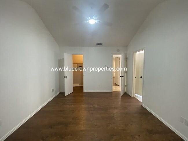 Building Photo - 2702 Stonecreek Pl