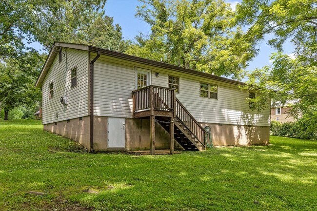Building Photo - 1204 Timesville Rd