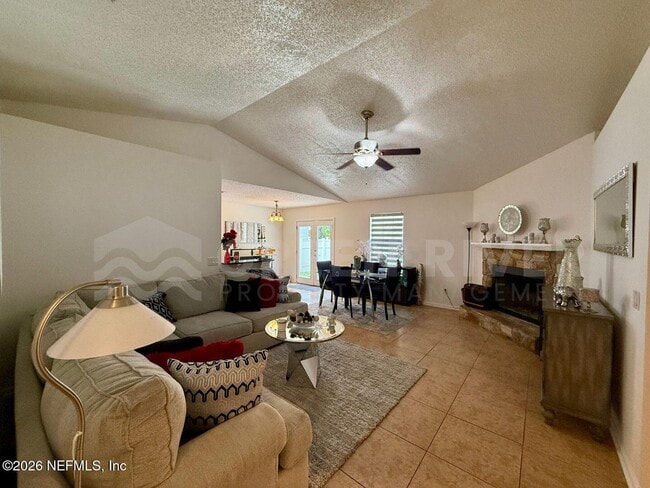 Building Photo - 7541 Allspice Cir N