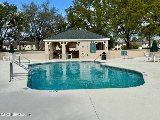 Building Photo - 204 Augusta Cir