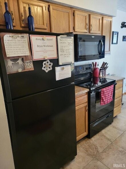 Building Photo - 613 Pines Ln