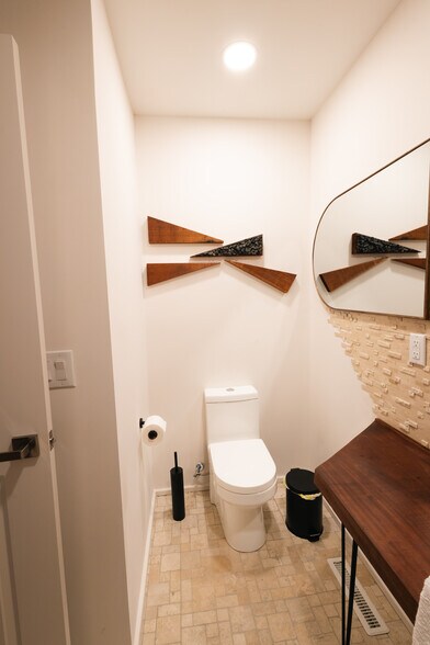 Building Photo - 1585 Secessionville Rd