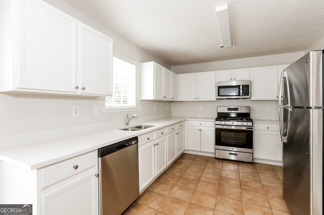 Building Photo - 3005 Pebble Creek Ln