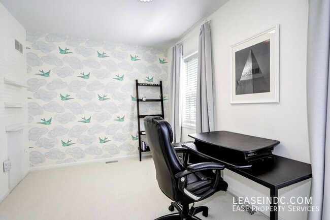 Building Photo - 719 Gallatin St NW