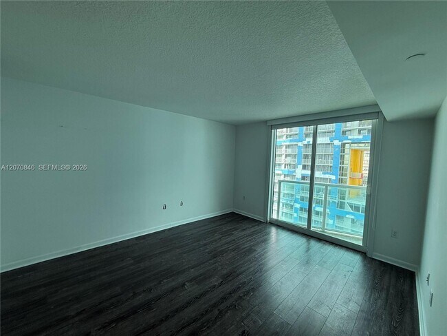 Building Photo - 2101 Brickell Ave