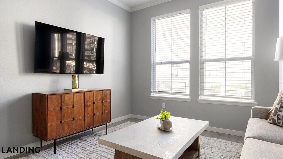 Building Photo - 901 Colorado Blvd