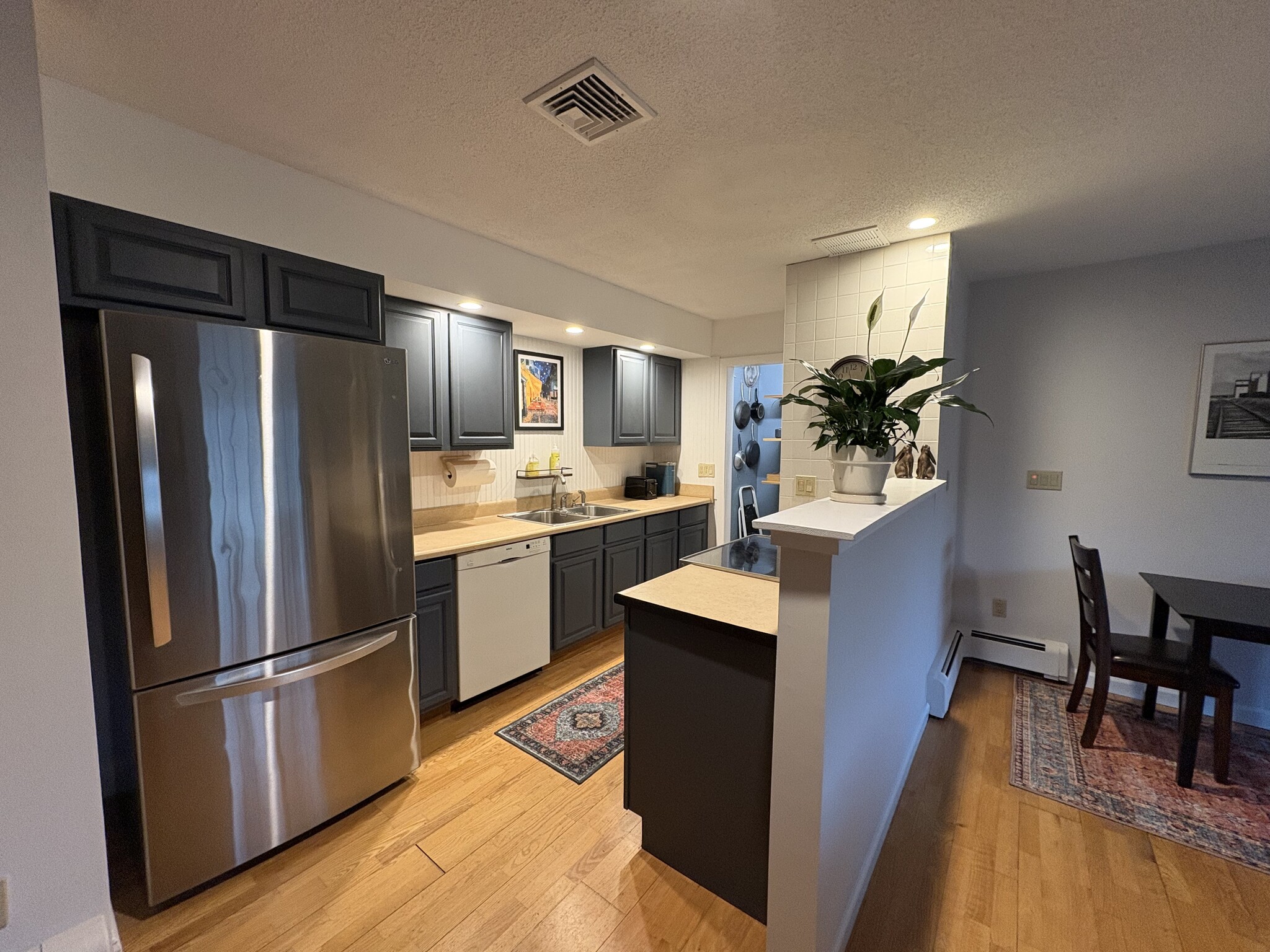 Kitchen is open to the living room - 683 Richies Way