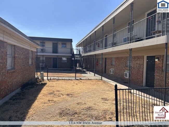 Building Photo - 1314 NW Irwin Ave