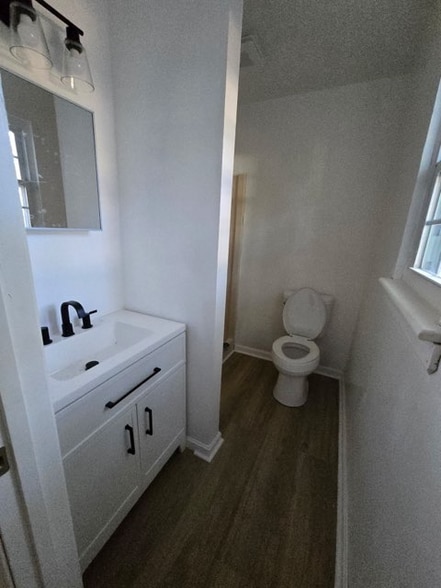 Building Photo - 368 Libby Ave