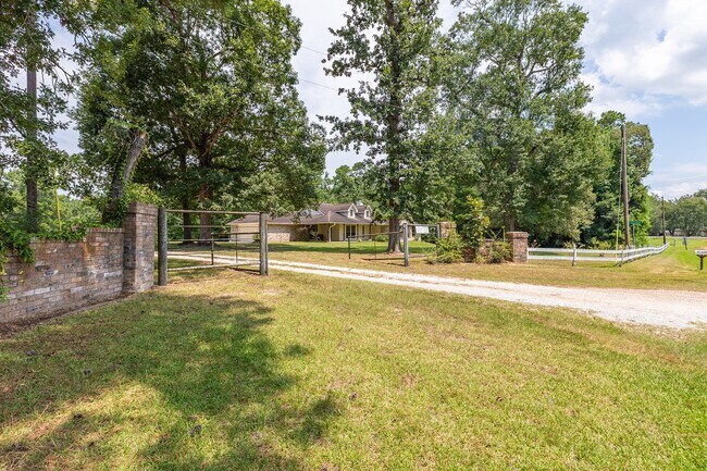 Building Photo - 10 Co Rd 2097