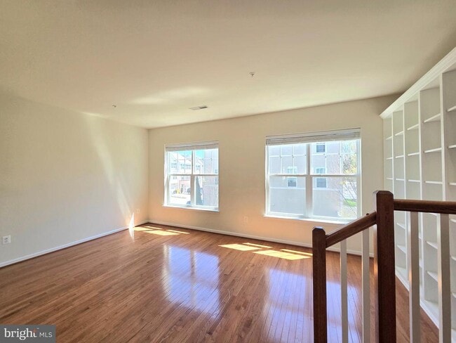 Building Photo - 1113 Red Hawk Way