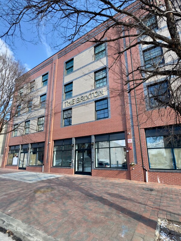 Building Photo - 421 S Broadway