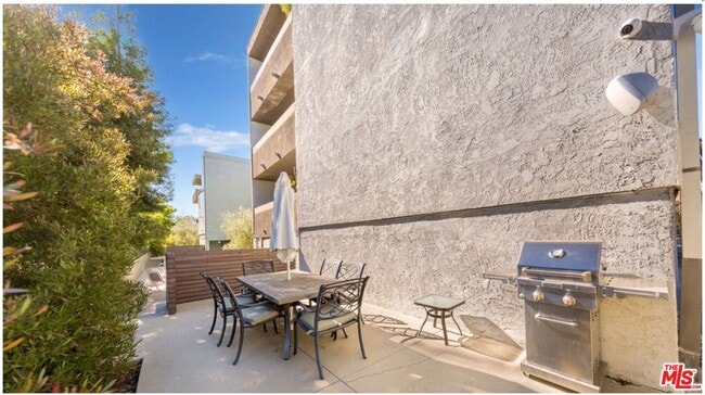 Building Photo - 5260 Bellingham Ave