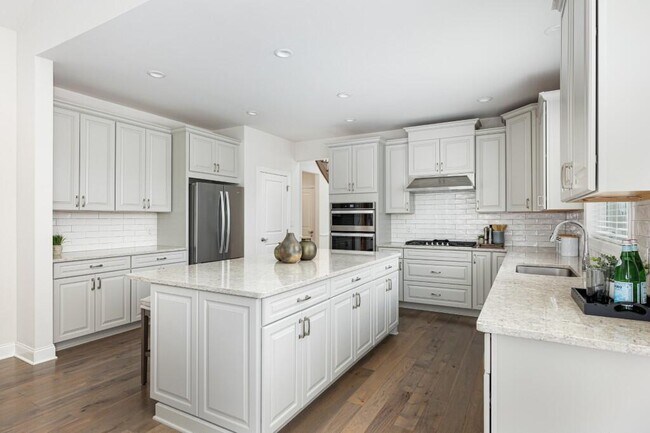 Building Photo - 3000 N Spurway Dr