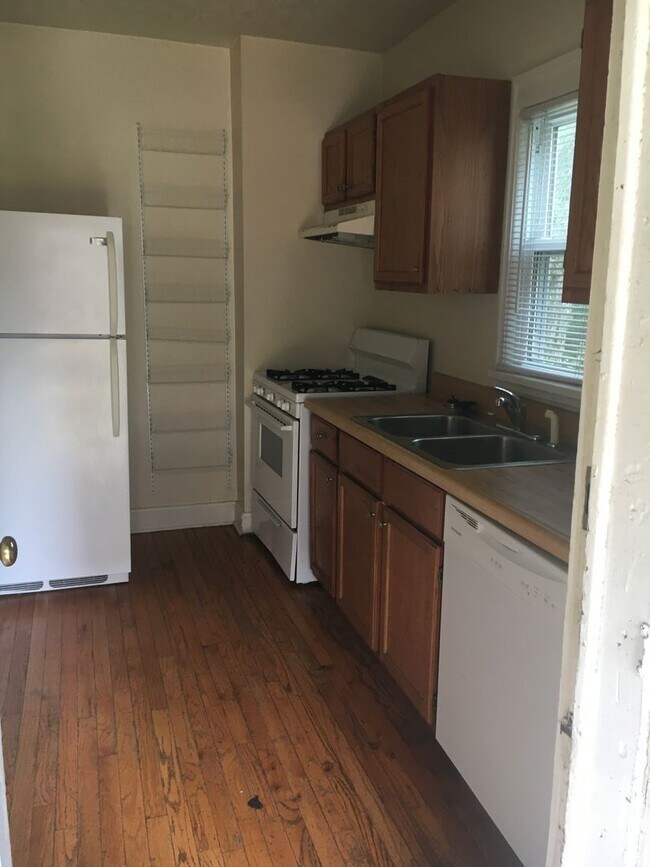 Building Photo - 2476 Adams Ave