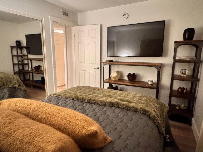 Guest Bedroom - 141 S Clark Dr