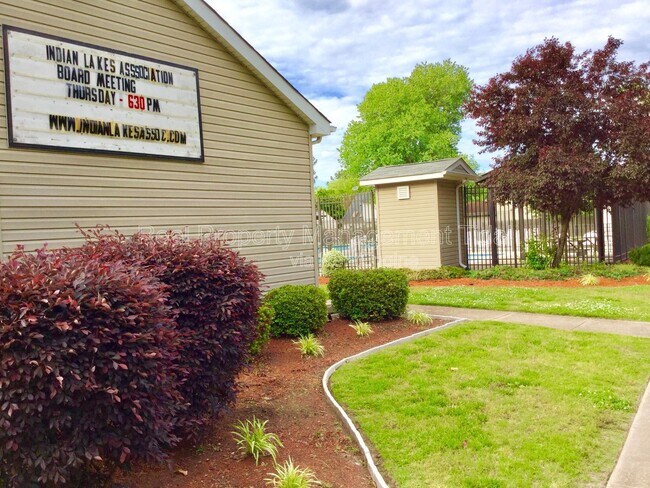 Building Photo - 1664 Jameson Dr