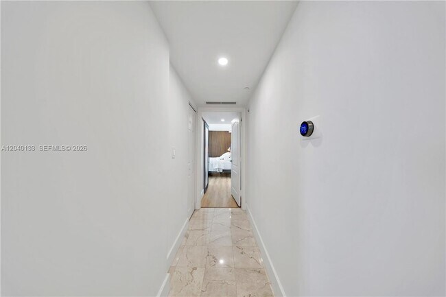 Building Photo - 2101 Brickell Ave