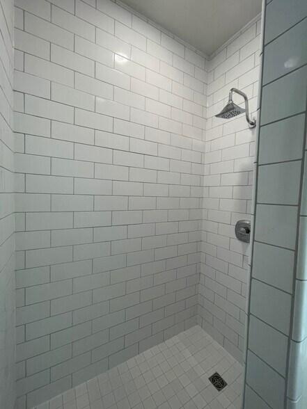 Building Photo - 264 E 4800 S