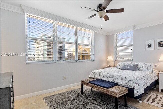 Building Photo - 5825 Collins Ave