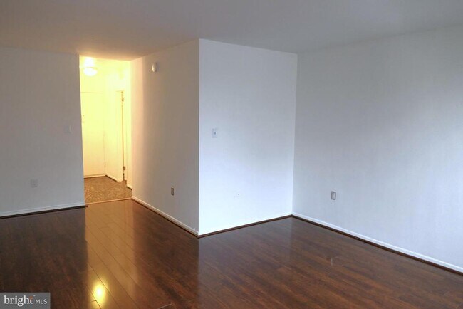 Building Photo - 801 N Pitt St