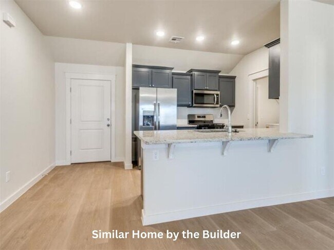 Building Photo - 1624 Highland Loop